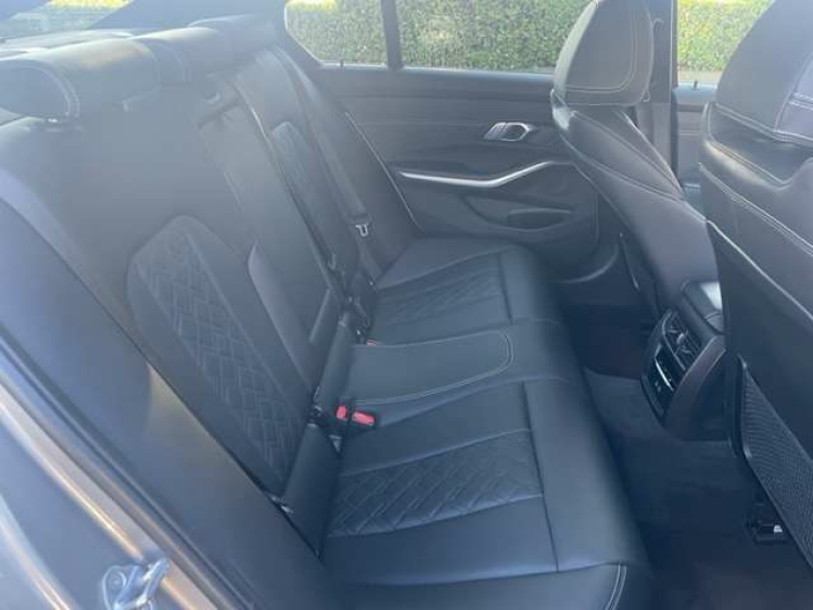 BMW 330 330eA MSPORT/INDIVIDUAL/HEAD UP/19