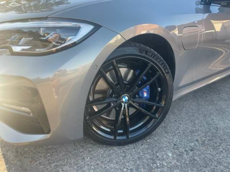 BMW 330 330eA MSPORT/INDIVIDUAL/HEAD UP/19