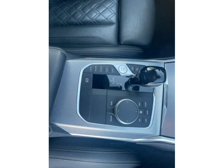 BMW 330 330eA MSPORT/INDIVIDUAL/HEAD UP/19