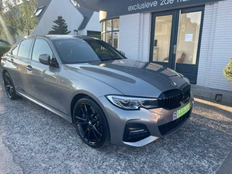 BMW 330 330eA MSPORT/INDIVIDUAL/HEAD UP/19