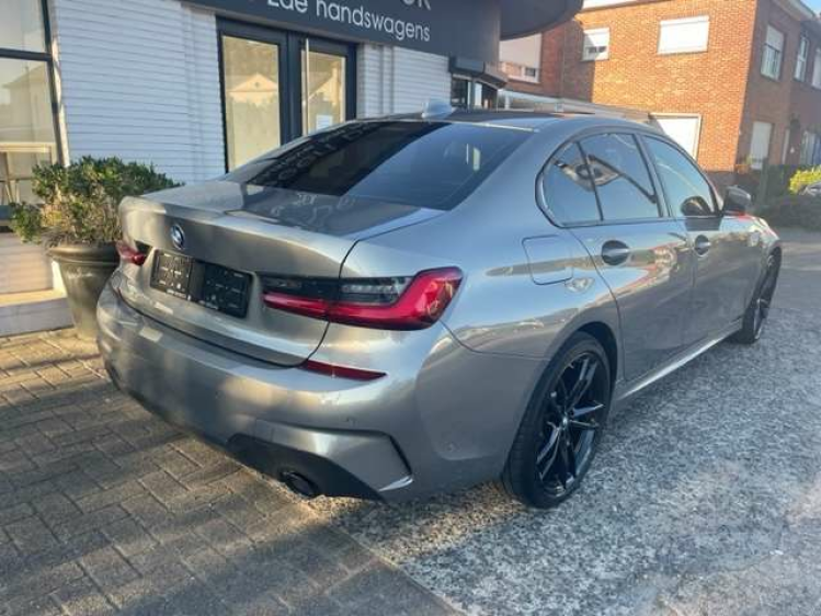 BMW 330 330eA MSPORT/INDIVIDUAL/HEAD UP/19