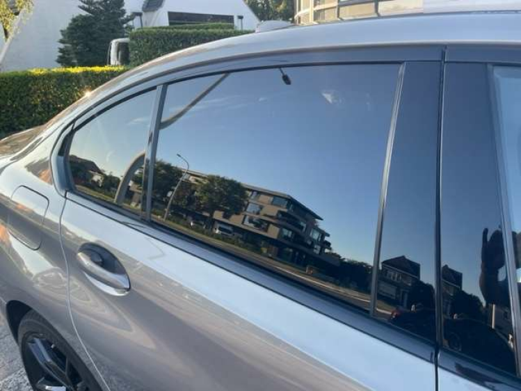 BMW 330 330eA MSPORT/INDIVIDUAL/HEAD UP/19