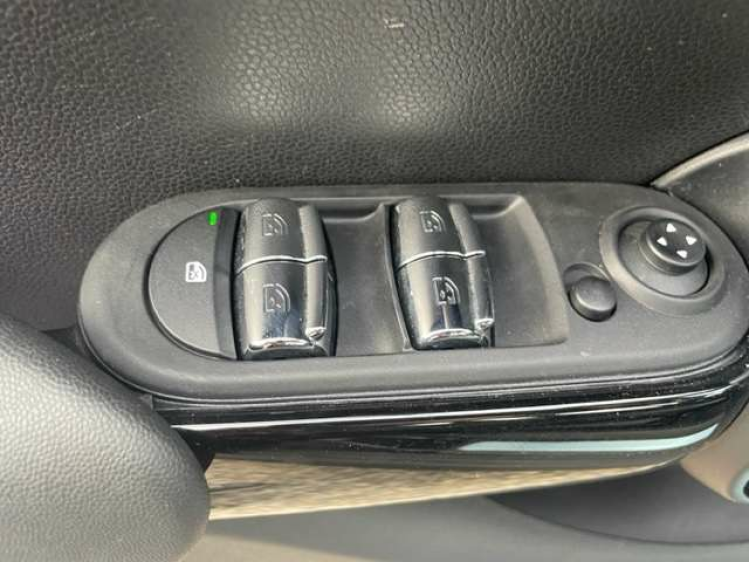 MINI One 1.5 5DEURS SPORTZETELS/PDC/ALU BLACK Geert De Bock