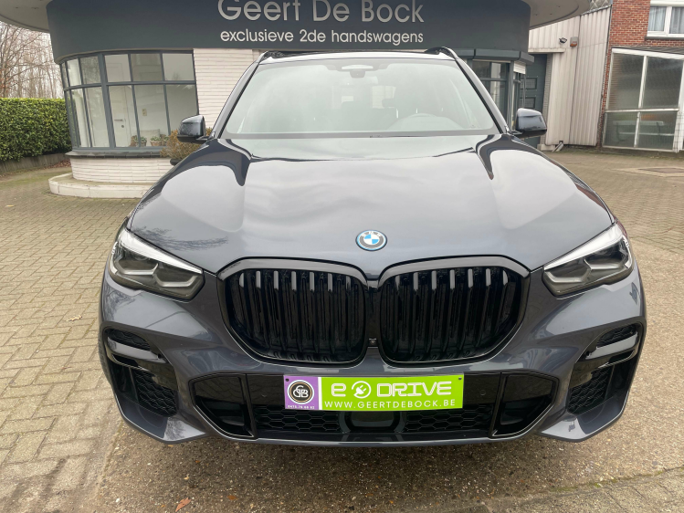 BMW X5 xDrive45e /M SPORT/PANO DAK/20