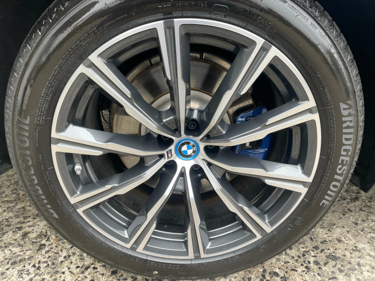 BMW X5 xDrive45e /M SPORT/PANO DAK/20