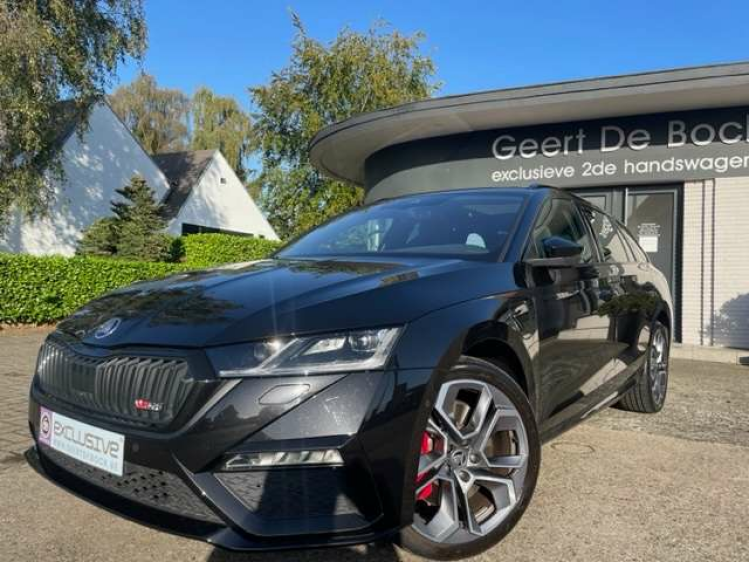 Skoda Octavia 1.4 TSI PHEV RS DSG/PANO/NAVI/19