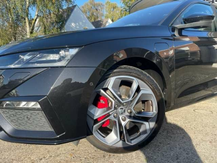 Skoda Octavia 1.4 TSI PHEV RS DSG/PANO/NAVI/19