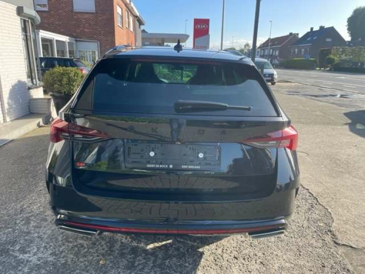 Skoda Octavia 1.4 TSI PHEV RS DSG/PANO/NAVI/19