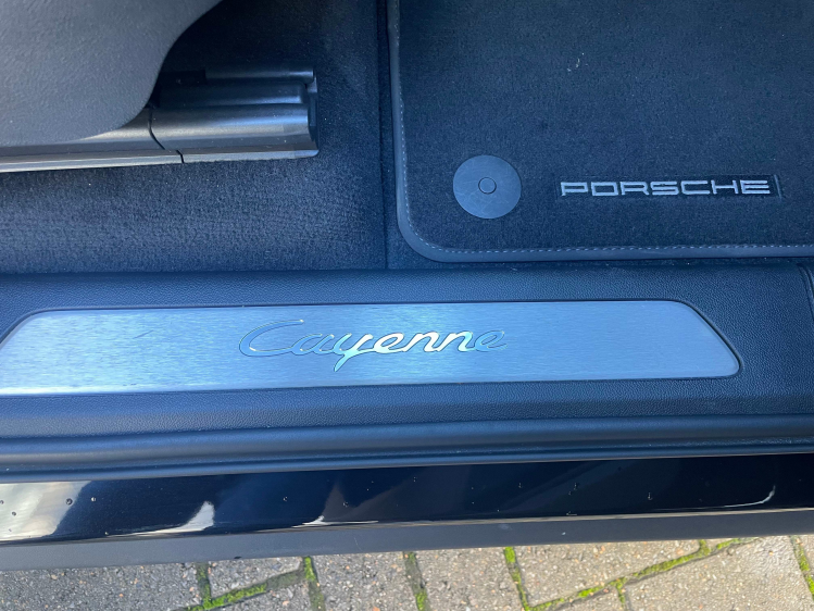 Porsche Cayenne COUPE 3.0 Turbo V6 Tiptronic S/PANO/21