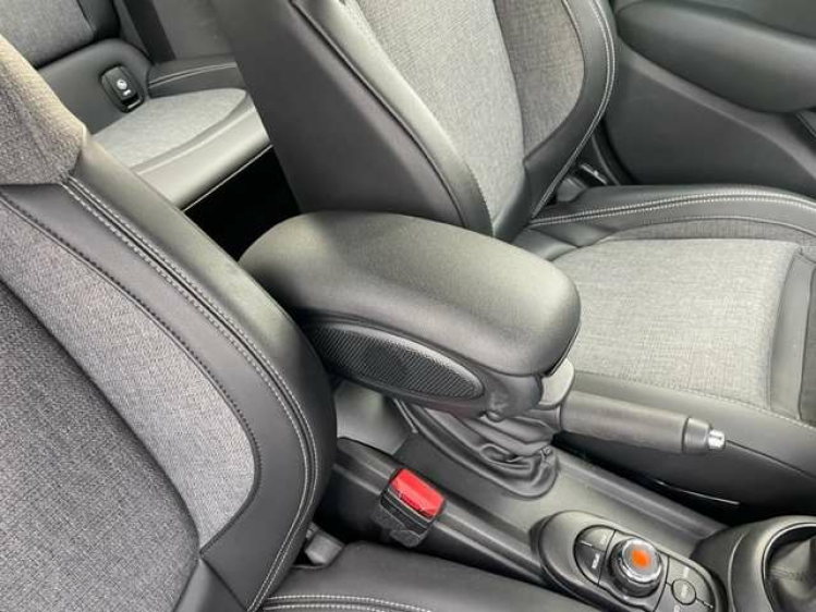 MINI One 1.5 5DEURS SPORTZETELS/PDC/ALU BLACK**VERKOCHT Geert De Bock