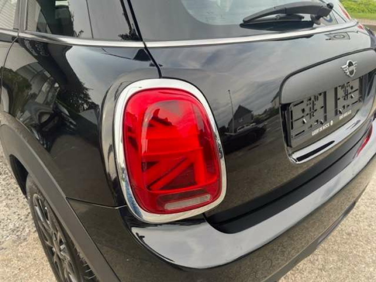 MINI One 1.5 5DEURS SPORTZETELS/PDC/ALU BLACK**VERKOCHT Geert De Bock