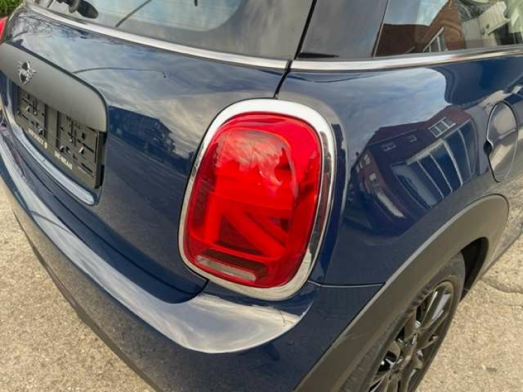 MINI One 1.5I SPORT/HARMAN KARDON/ALU BLACK Geert De Bock