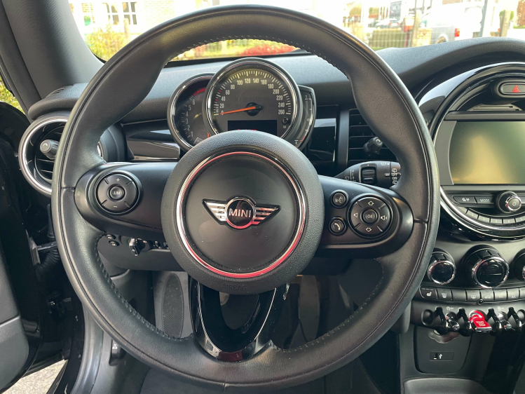 MINI One 1.5 SPORT PDC/VERW ZETELS/ ALU BLACK Geert De Bock