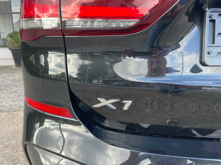 BMW X1 2.0iAxDrive  SPORT/PANO/H UP/TREK*VERKOCHT* Geert De Bock