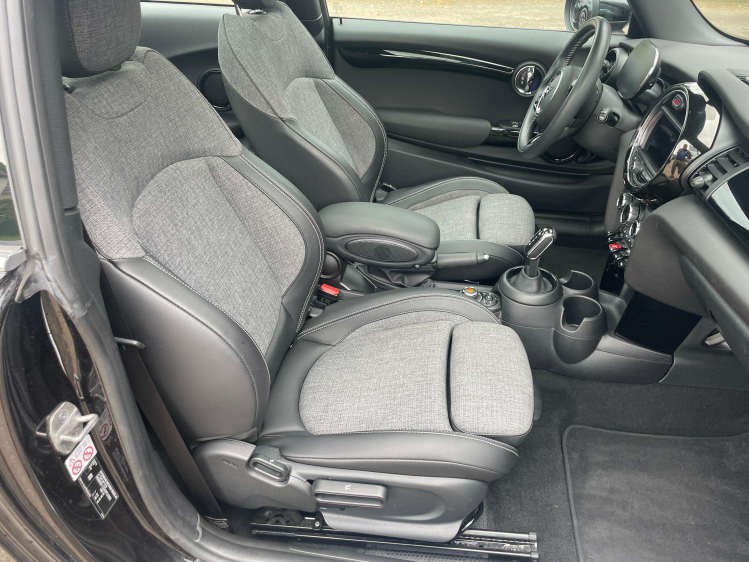 MINI One AUT/BLACK SPORT/PANO DAK/NAVI Geert De Bock