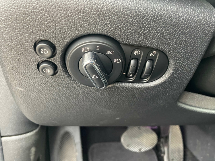 MINI One AUT//PANO DAK/NAV*VERKOCHT* Geert De Bock