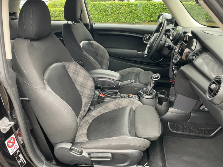 MINI One AUT/NAVI/SPORTZ/ALU/*VERKOCHT* Geert De Bock