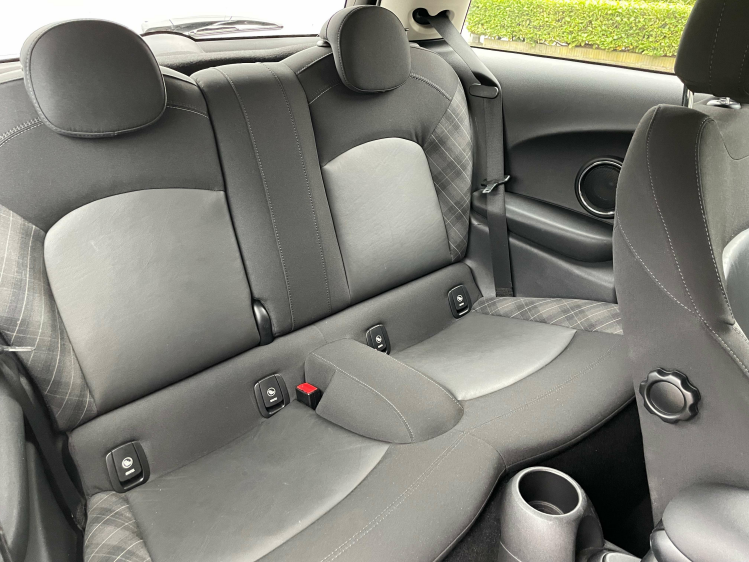 MINI One AUT/NAVI/SPORTZ/ALU/*VERKOCHT* Geert De Bock