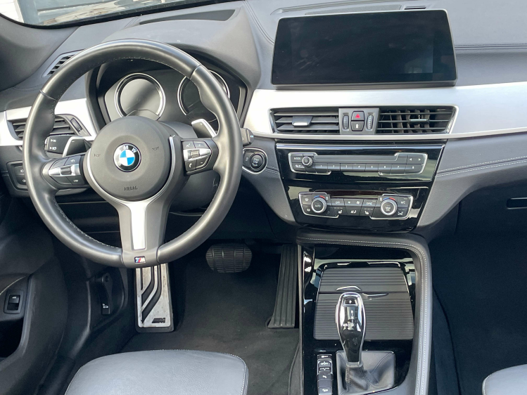 BMW X1 2.0iAxDriveMSPORT/PANO/H UP/TREKH Geert De Bock