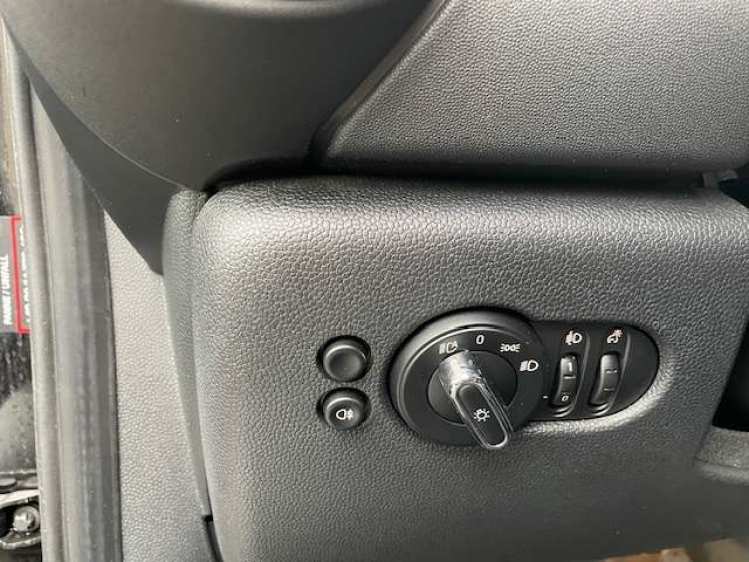 MINI One 1.5 5 DEURS CLASSIC TRIM/NAVI/PDC** Geert De Bock