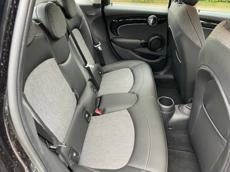 MINI One 1.5 5 DEURS CLASSIC TRIM/NAVI/PDC** Geert De Bock