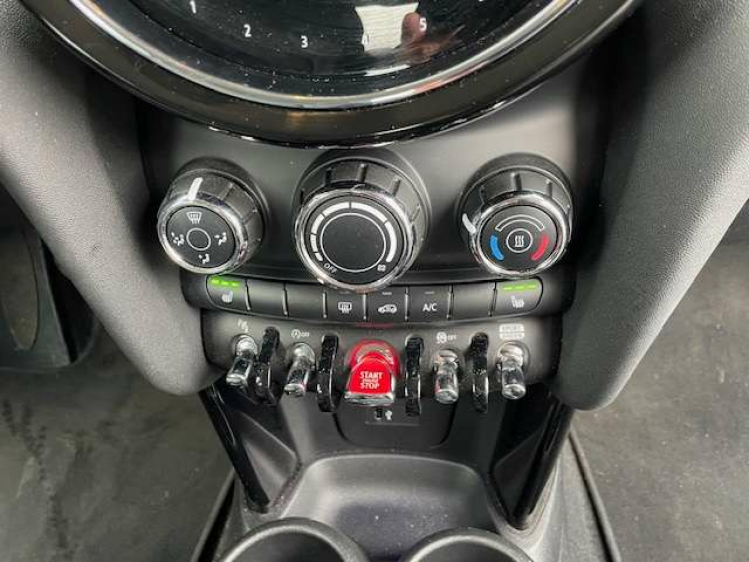 MINI One 1.5 5 DEURS CLASSIC TRIM/NAVI/PDC** Geert De Bock