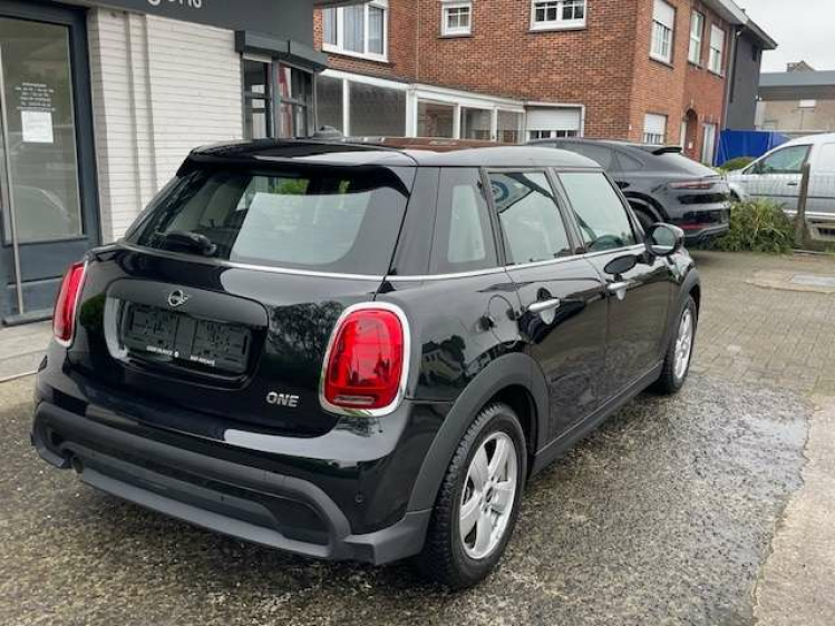 MINI One 1.5 5 DEURS CLASSIC TRIM/NAVI/PDC** Geert De Bock