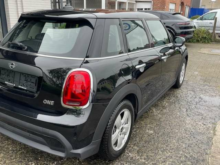 MINI One 1.5 5 DEURS CLASSIC TRIM/NAVI/PDC** Geert De Bock