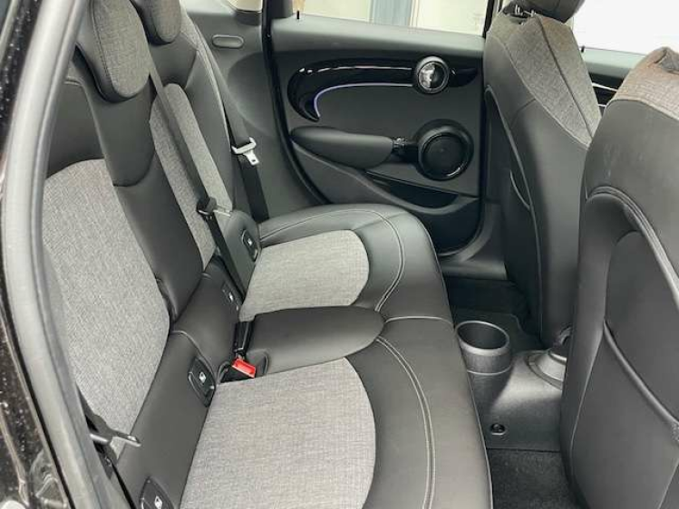 MINI One 1.5 5 DEURS CLASSIC TRIM/NAVI/PDC** Geert De Bock