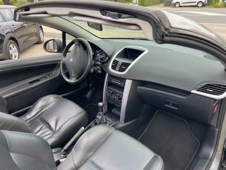 Peugeot 207 1.6i 16v cabriolet/leder/AIRCO slechts 61300KM Geert De Bock