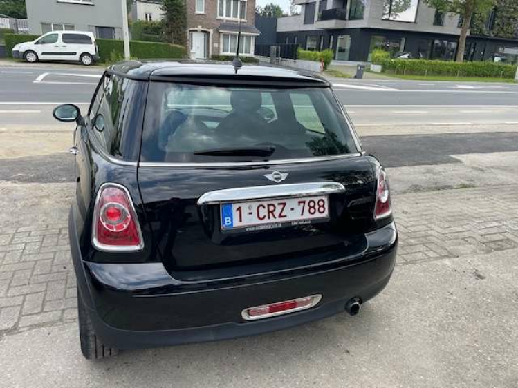 Peugeot 207 1.6i 16v cabriolet/leder/AIRCO slechts 61300KM Geert De Bock