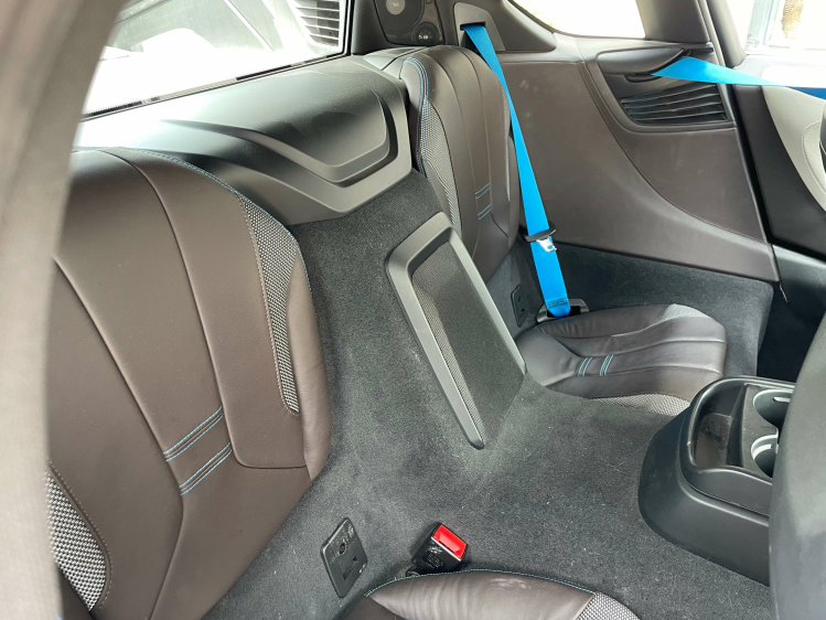 BMW i8 Head-UP/CAMERA/LEDER*VERKOCHT/VENDU* Geert De Bock