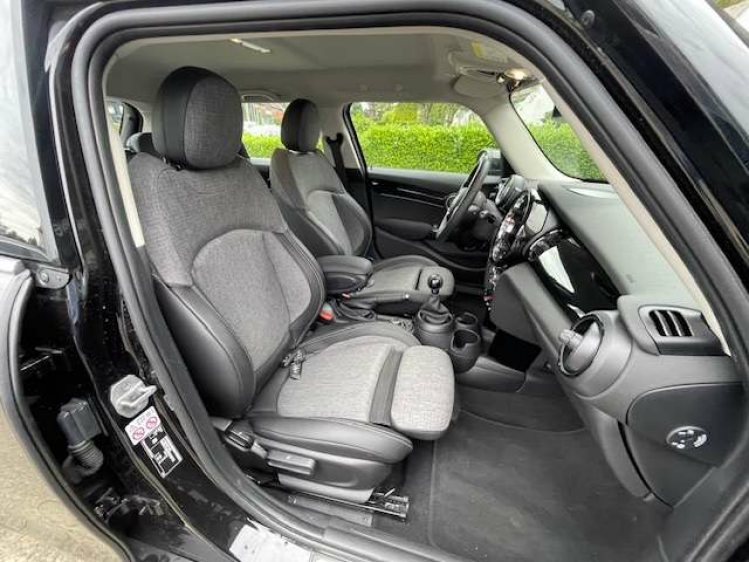 MINI One 1.5 /SPORT/5 DEURS/NAVI/ALU BLACK SLECHTS 9999KM Geert De Bock