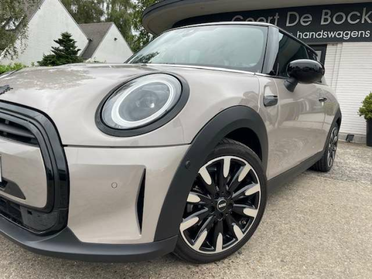 MINI Cooper 1.5/AUT/NAVI/SPORTZETELS/17