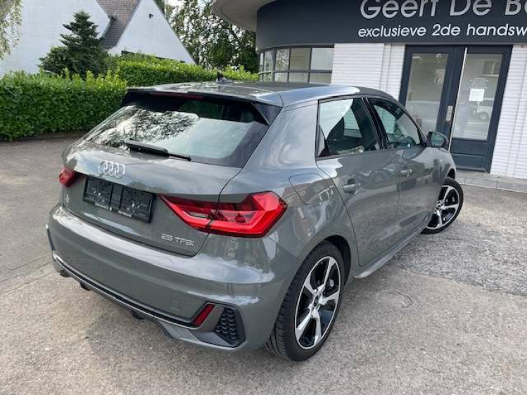 Audi A1 25 TFSI S line 5 Deurs/17