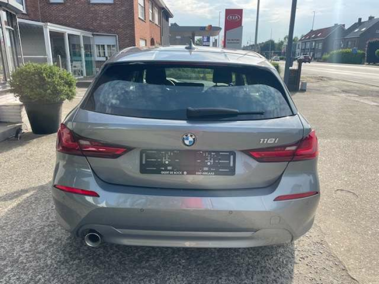 BMW 118 118iAUT/NAVI/PDC/ALU*VEKOCHT* Geert De Bock