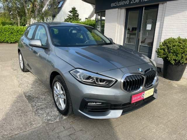 BMW 118 118iAUT/NAVI/PDC/ALU*VEKOCHT* Geert De Bock