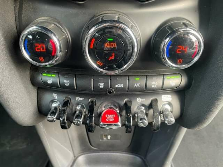 MINI One 1.5AUT./BLACK SPORT/NAVI/APPLE CARPLAY Geert De Bock