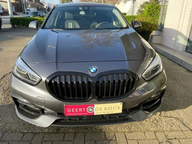 BMW 118 i SPORTLINE/NAVI/PDC/18