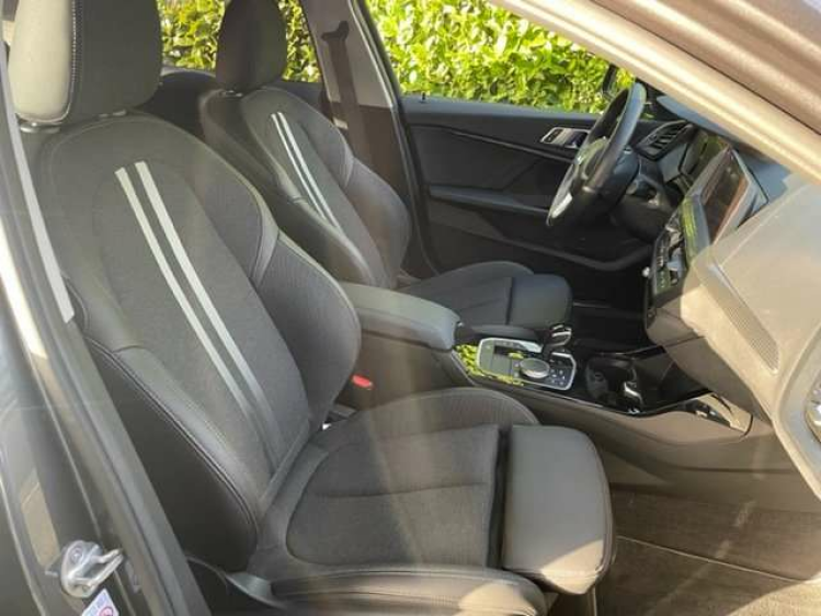 BMW 118 i SPORTLINE/NAVI/PDC/18