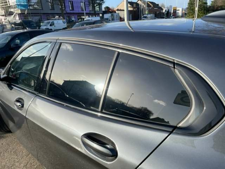 BMW 118 i SPORTLINE/NAVI/PDC/18