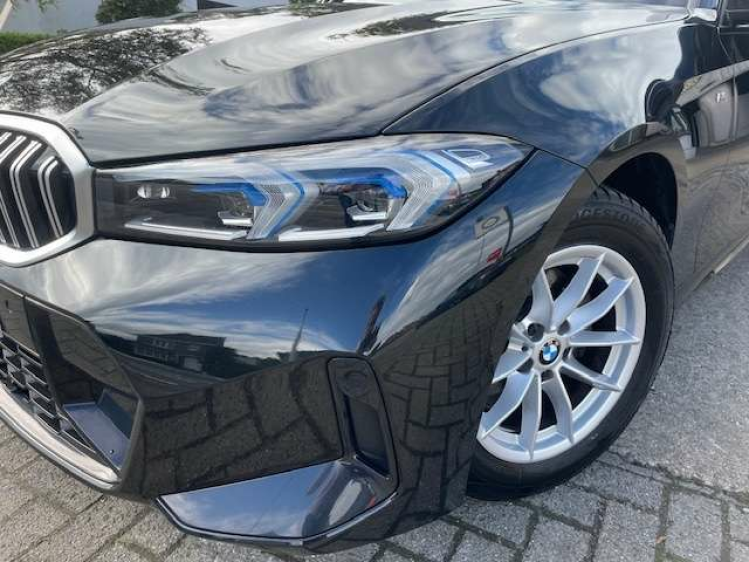 BMW 320 Touring 320iAS M SPORT//HEADUP/PANO/TREKHAAK Geert De Bock