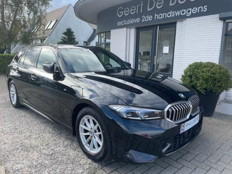 BMW 320 Touring 320iAS M SPORT//HEADUP/PANO/TREKHAAK Geert De Bock
