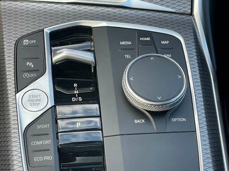 BMW 320 Touring 320iAS M SPORT//HEADUP/PANO/TREKHAAK Geert De Bock