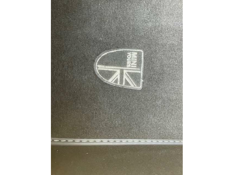 MINI Cooper YOURS TRIM/AUT/LEDER/NAVI/APPLE CARPLAY Geert De Bock