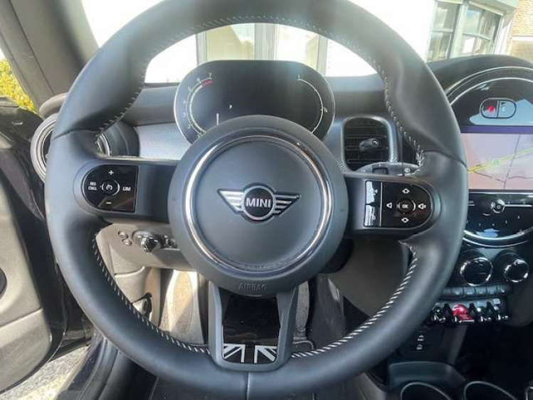 MINI Cooper YOURS TRIM/AUT/LEDER/NAVI/APPLE CARPLAY Geert De Bock