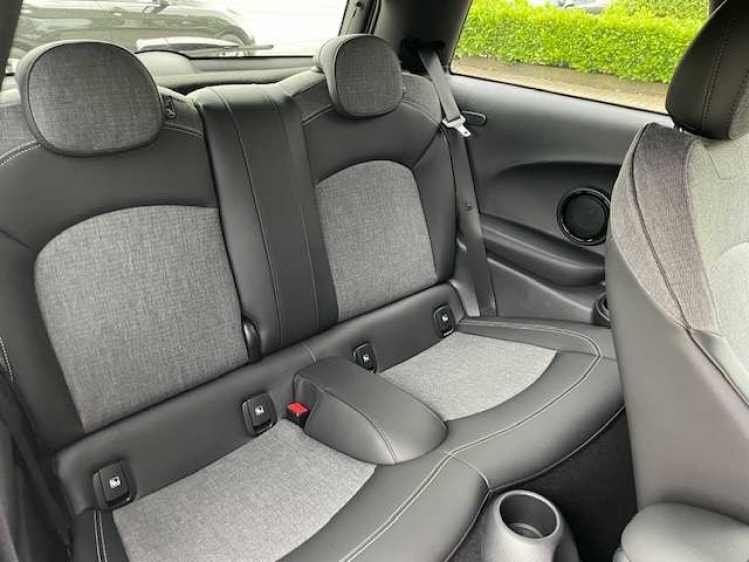 MINI Cooper 1.5/AUT/NAVI/SPORTZ/17