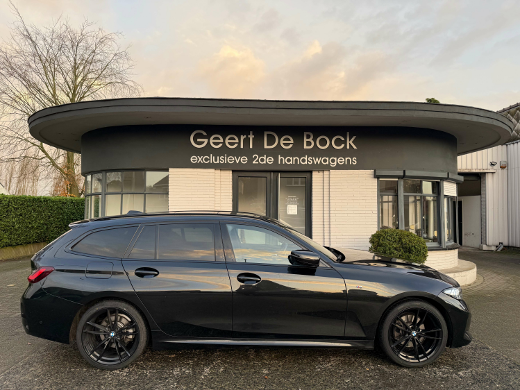 BMW 320 Tour/ 320iAS M SPORT/HEADUP/PANO/19