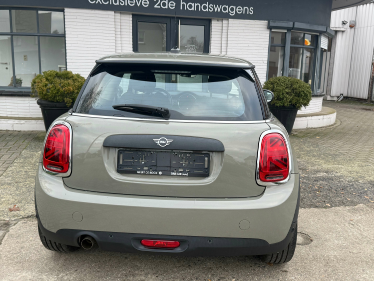 MINI One AUT./NAV/VERW.ZETELS/ALU BLACK/PDC Geert De Bock