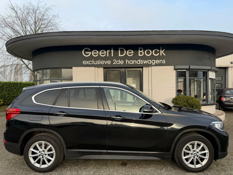 BMW X1 1.5iA sDrive18/NAVI/PANO DAK/PDC/ALU Geert De Bock